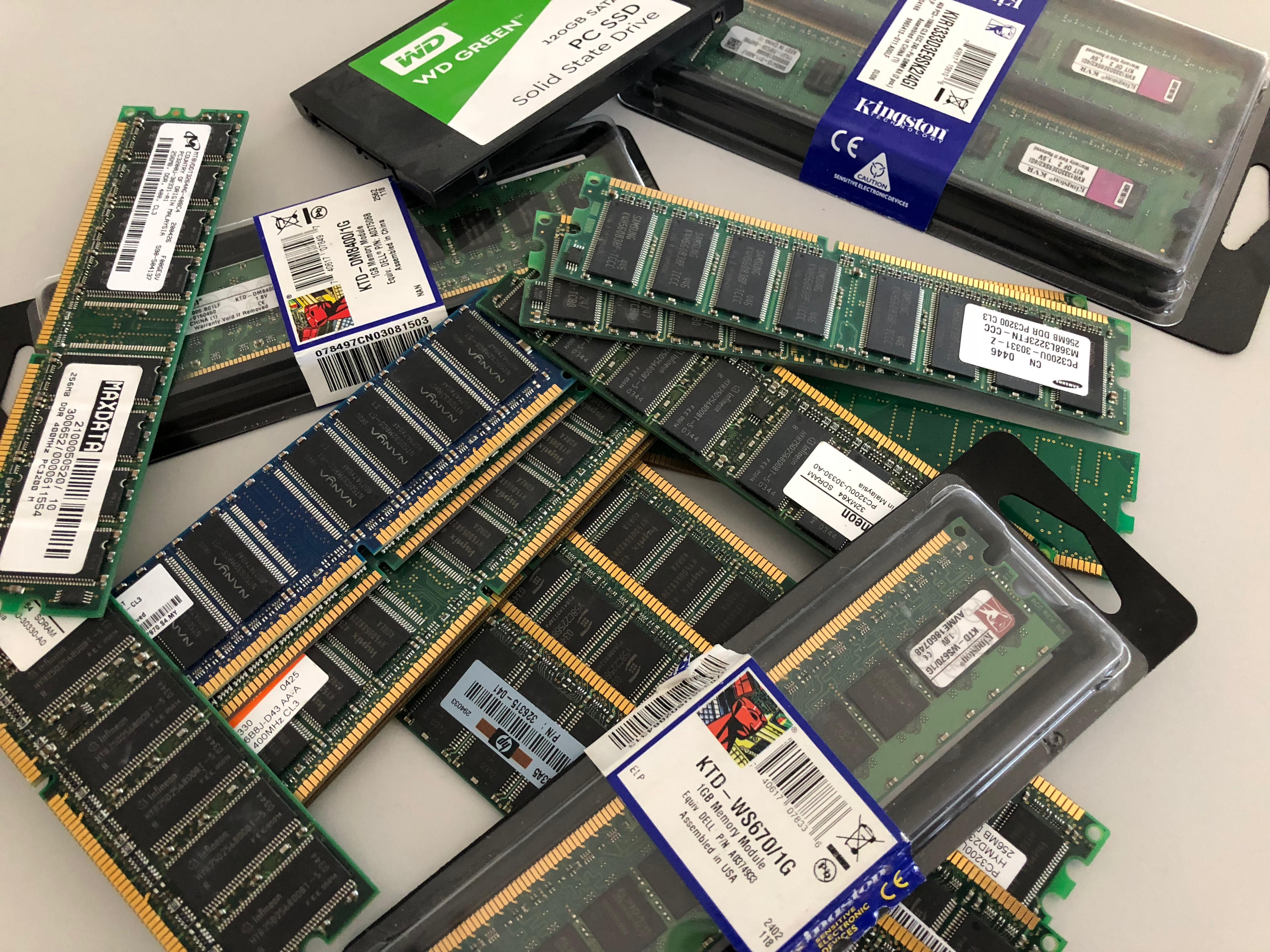 Alte Hardware überarbeiten oder generalüberholte Hardware als Refurbished Geräte kaufen